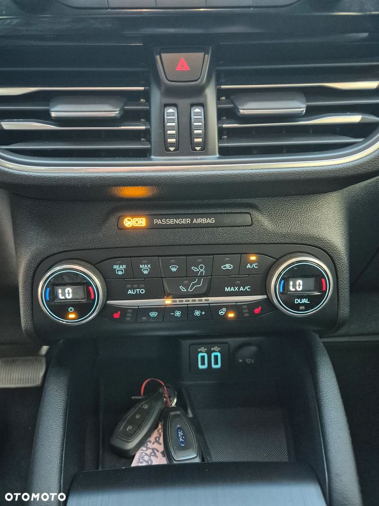 Ford Kuga 2.0 EcoBlue AWD Titanium X - 29