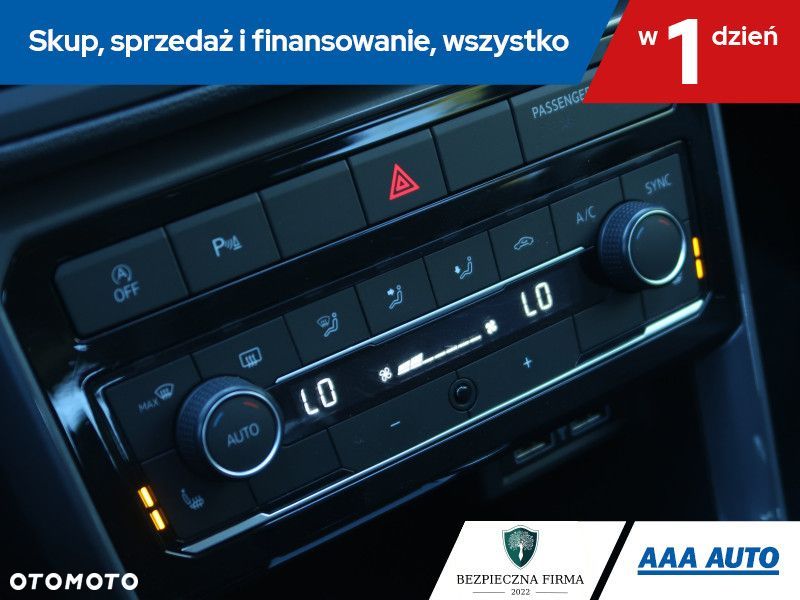 Volkswagen T-Cross - 17