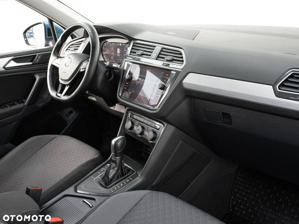 Volkswagen Tiguan - 33