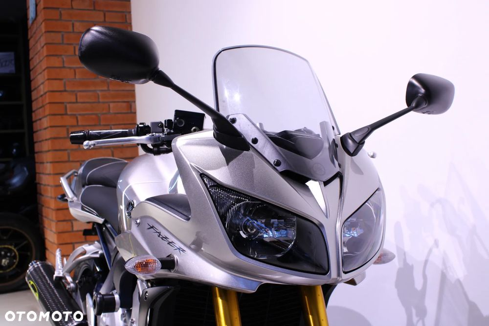 Yamaha FZ - 13
