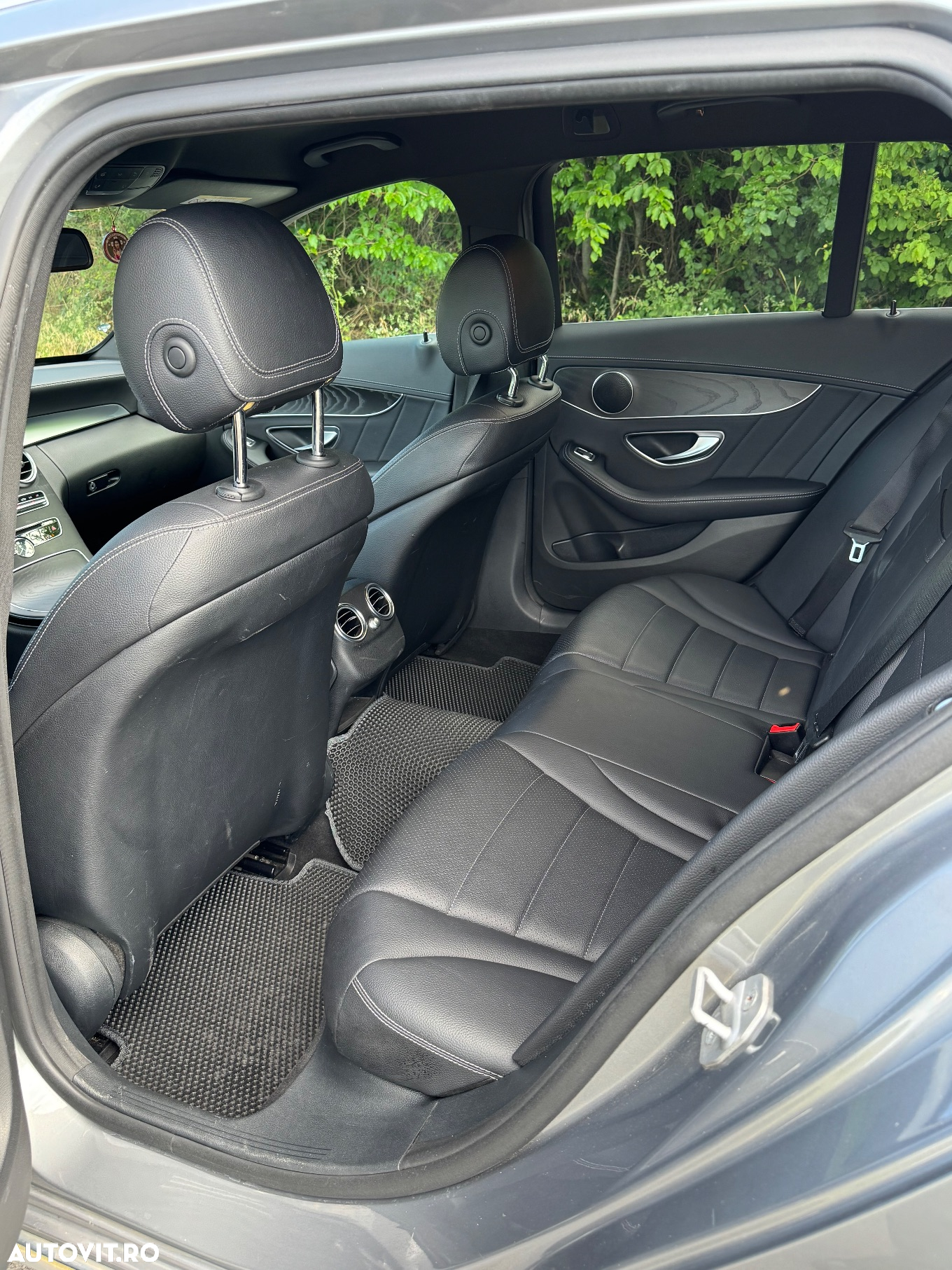 Mercedes-Benz C - 21