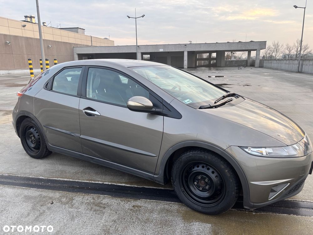 Honda Civic 1.8 Comfort - 3