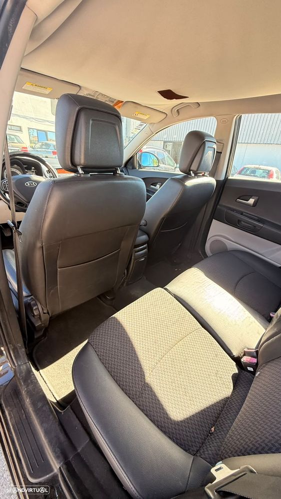 Kia Ceed 1.6 CRDi LX - 11