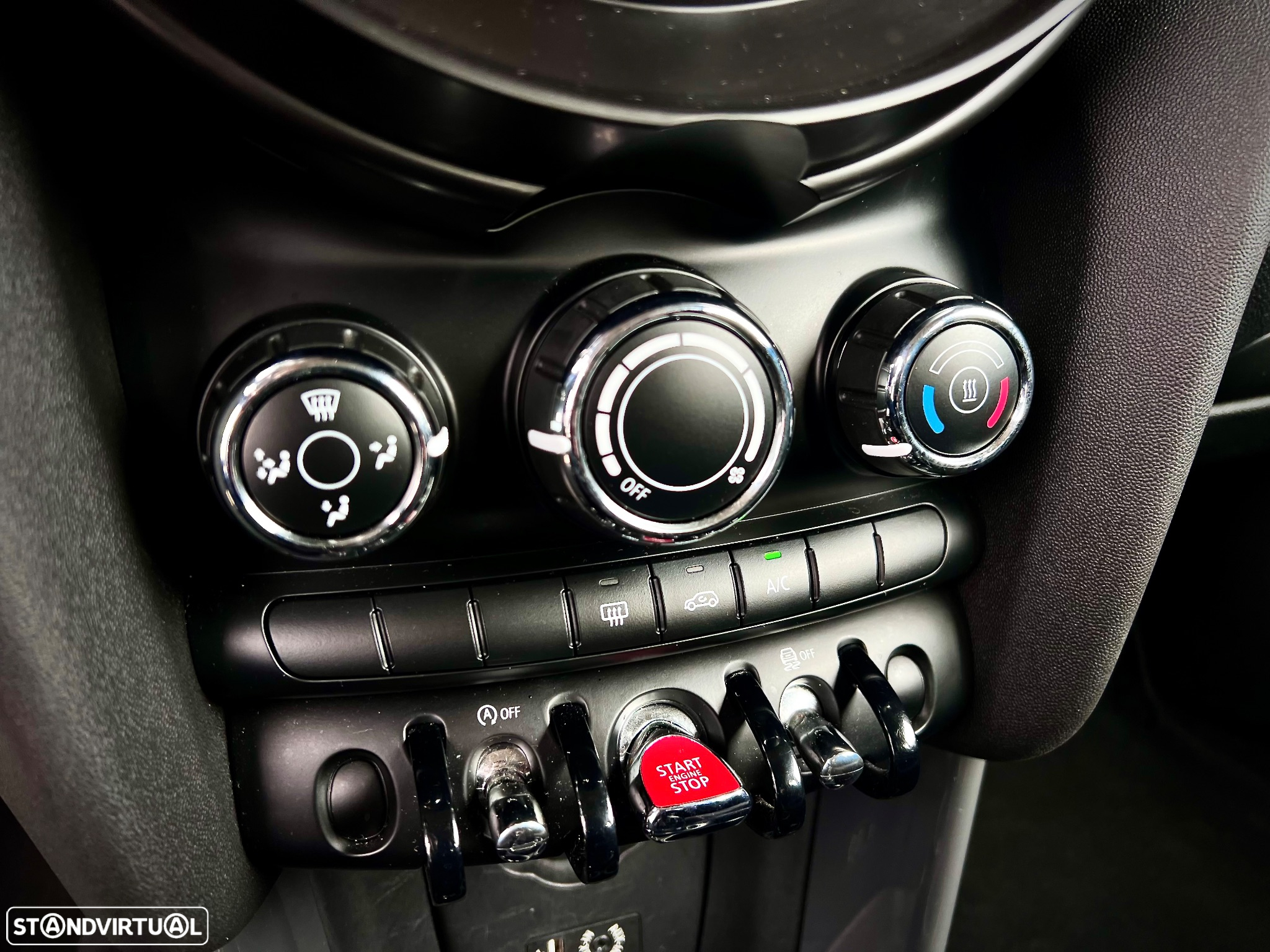 MINI 3 Portas One D - 14