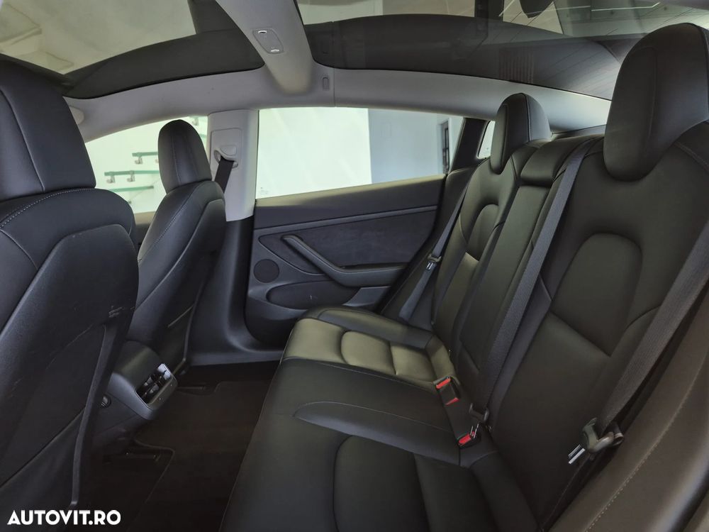 Tesla Model 3 Langstreckenbatterie Allradantrieb Dual Motor - 12