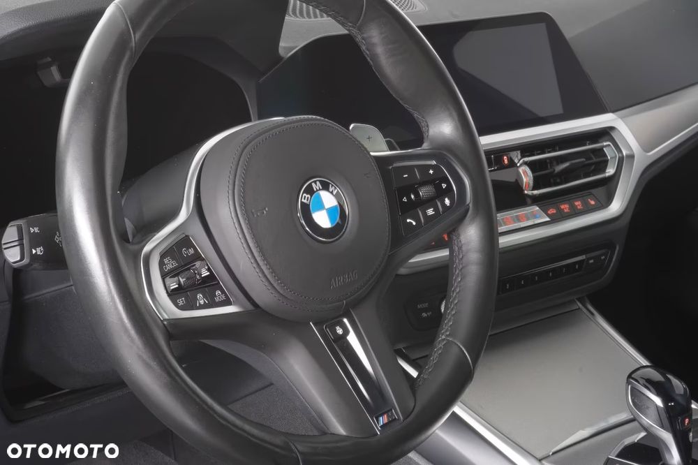 BMW Seria 3 330i xDrive M Sport sport - 9