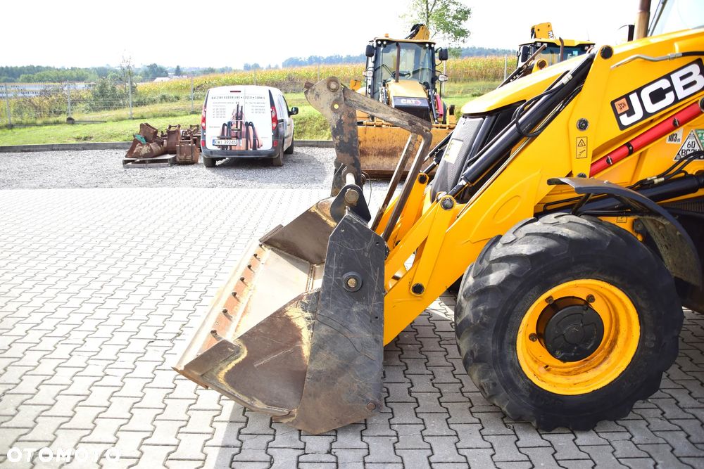 JCB 3CX Sitemaster PLUS - 6