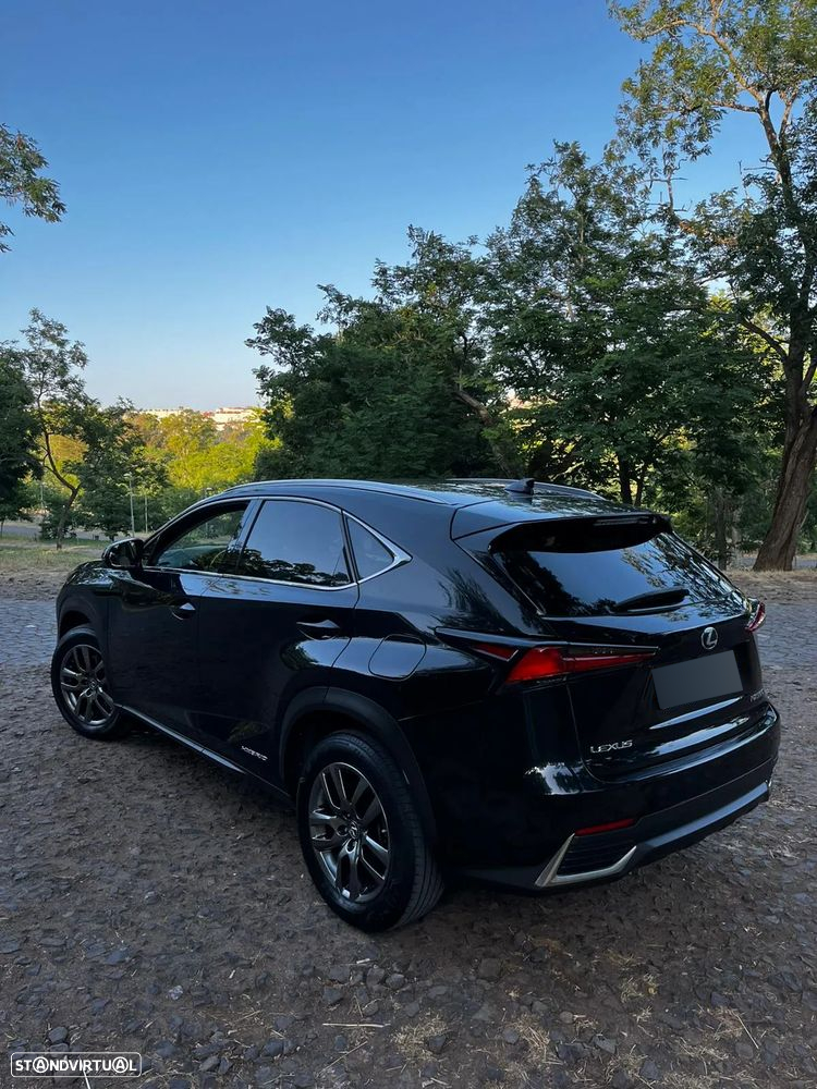 Lexus NX 300h Executive+ - 3