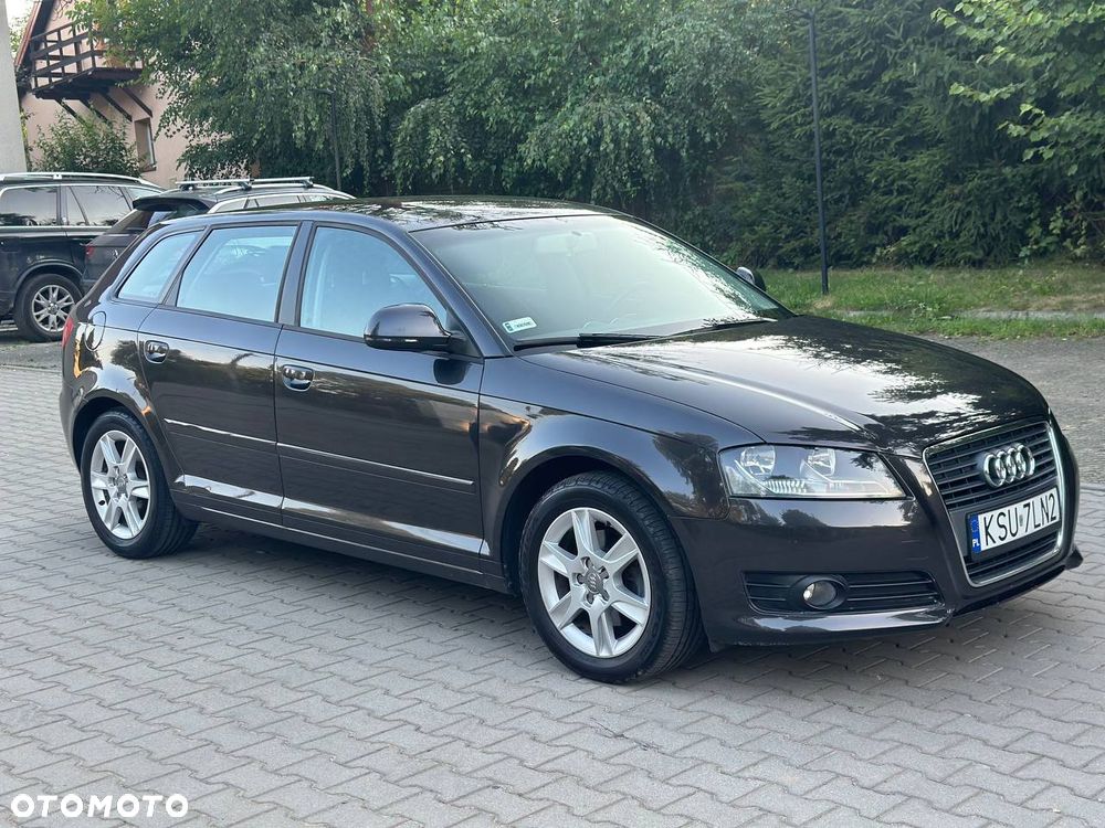 Audi A3 Sportback - 1