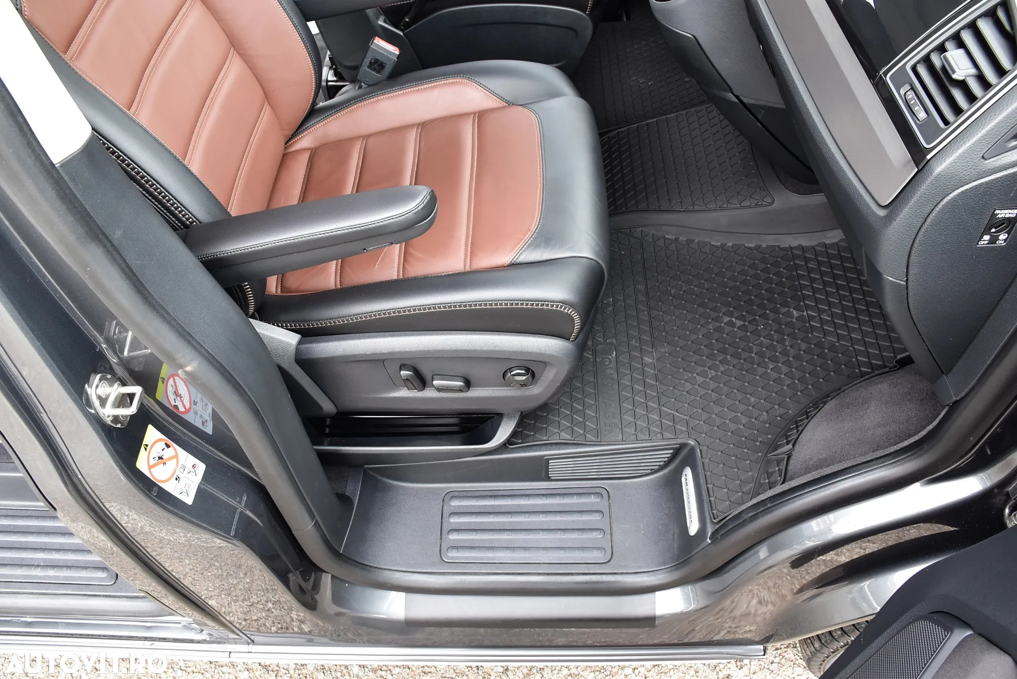 Volkswagen Multivan - 19