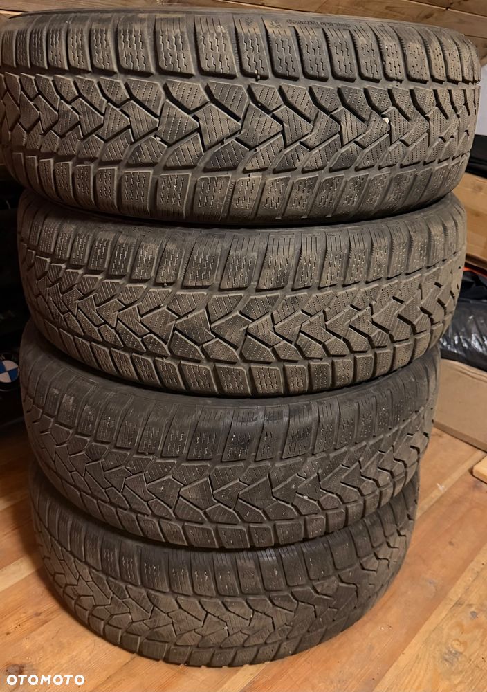 Opony Uniroyal winter expert 195/60 R16 89H - 1