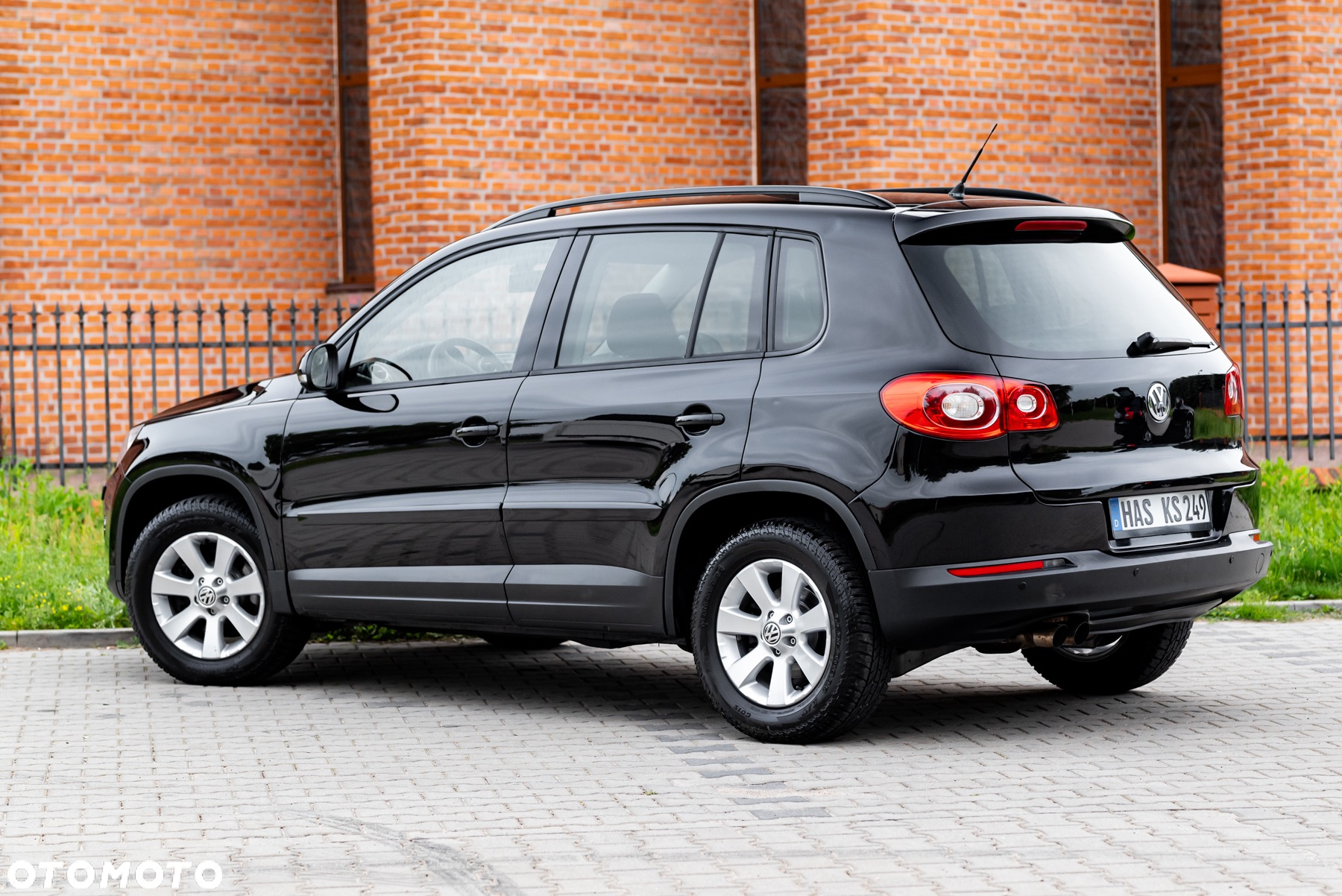 Volkswagen Tiguan - 11