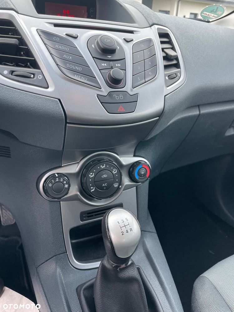 Ford Fiesta - 9