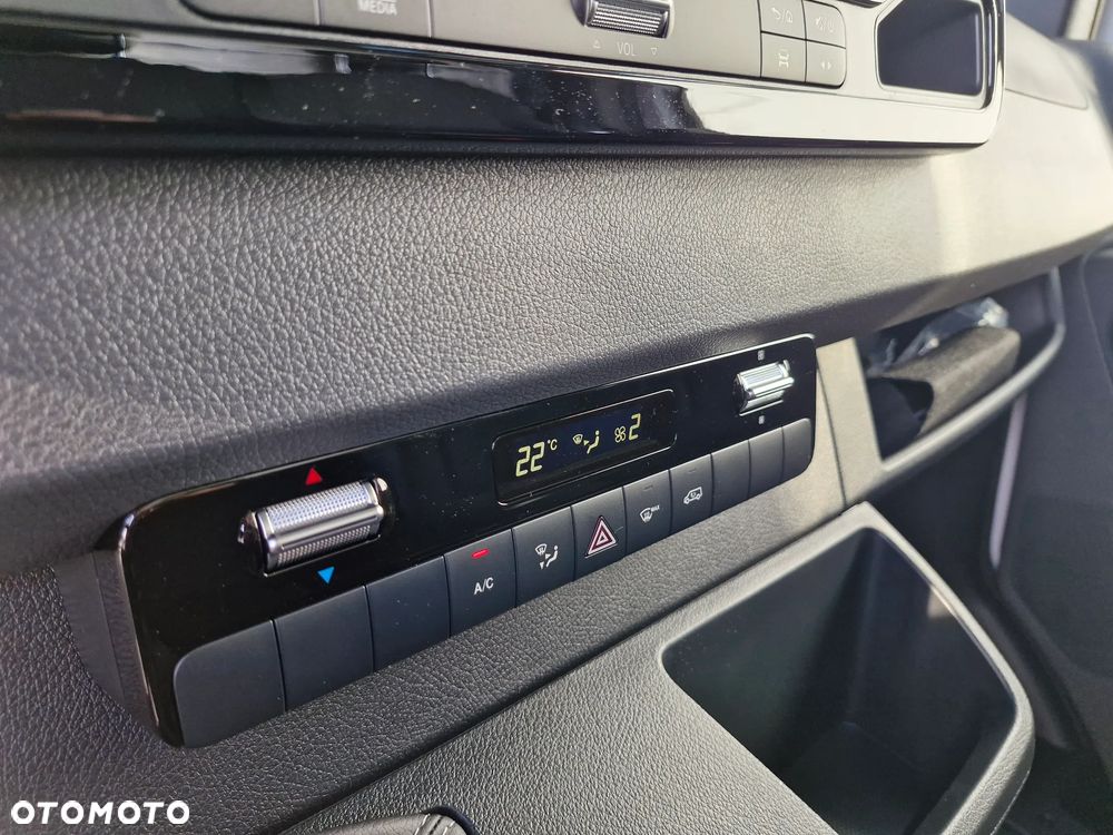 Mercedes-Benz Sprinter - 13