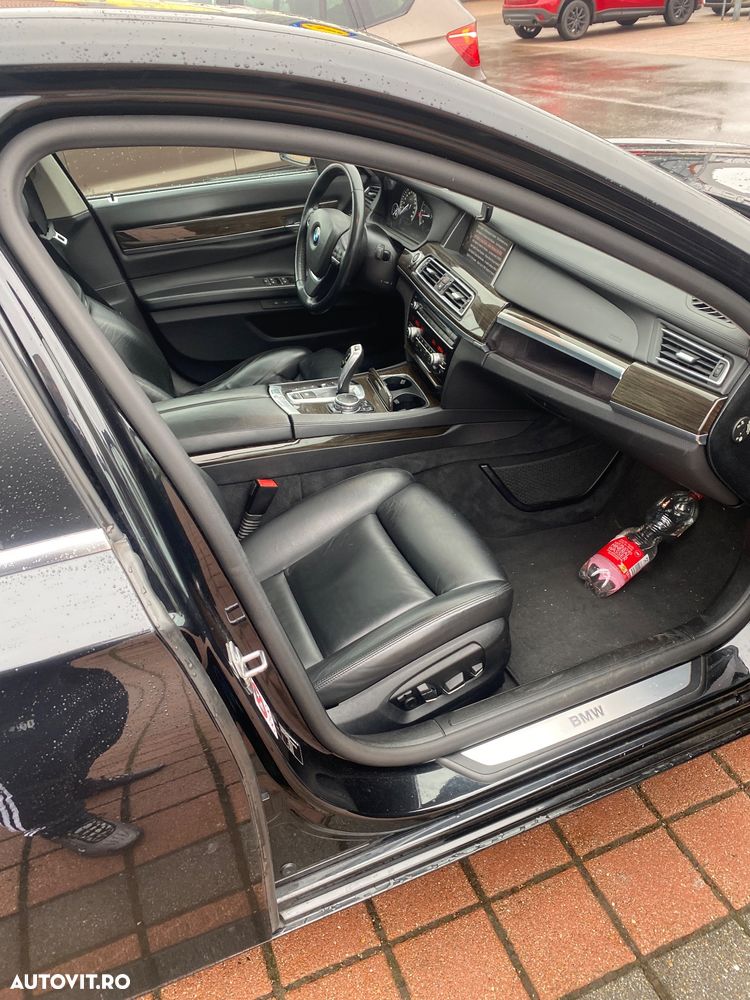 BMW Seria 7 730d xDrive - 22