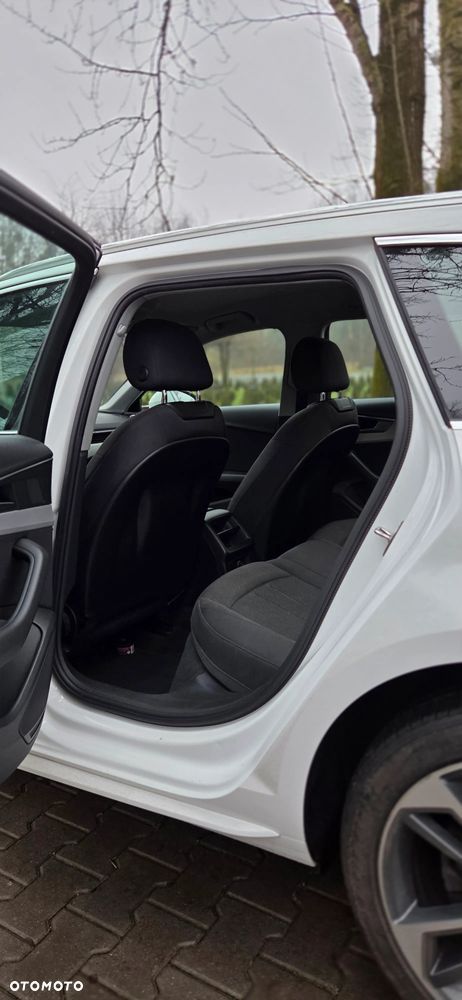 Audi A4 Avant 35 TFSI S tronic - 13