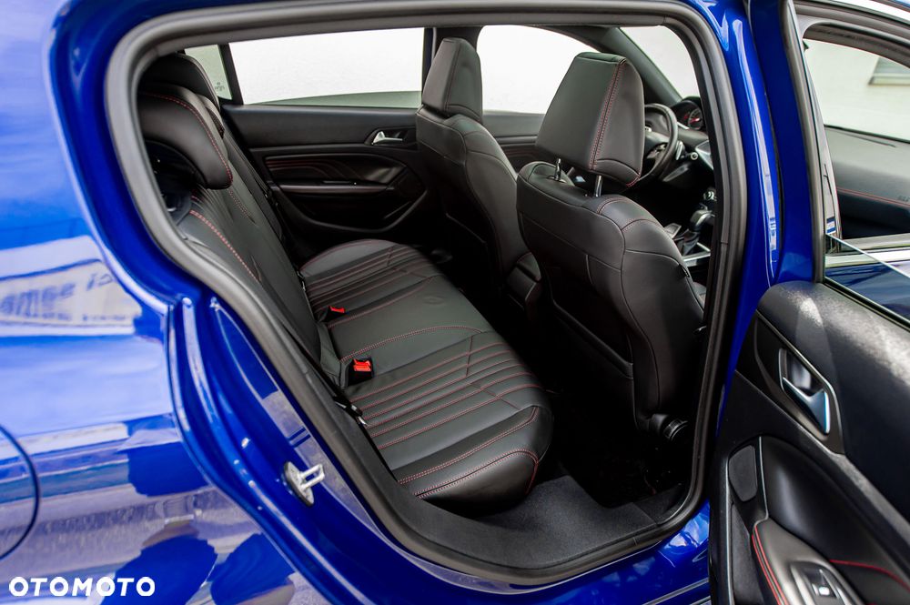 Peugeot 308 - 35
