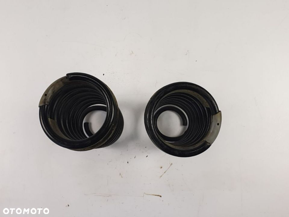 Sprężyna Prawa i Lewa JEEP WRANGLER JL 2.0T od 2018 roku - 2