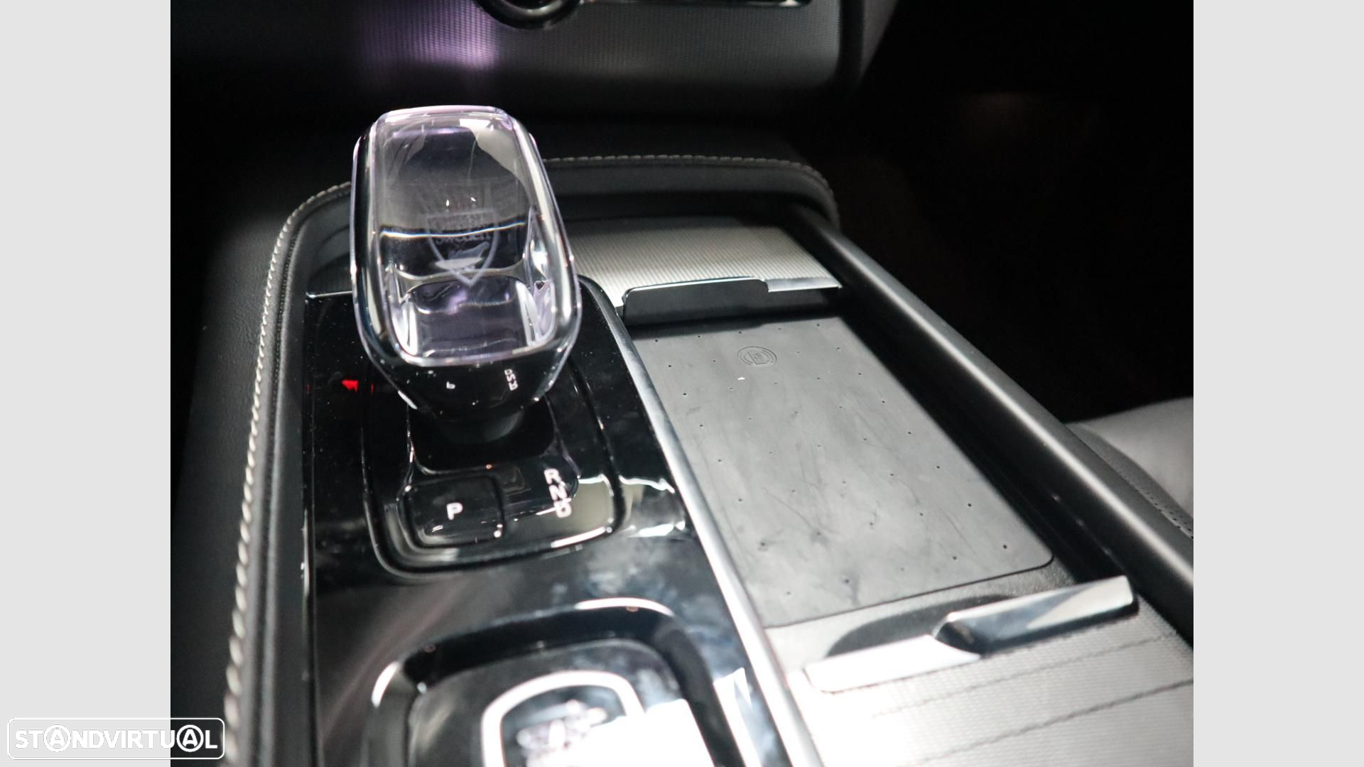 Volvo XC 90 2.0 T8 PHEV Ultimate Dark AWD - 34