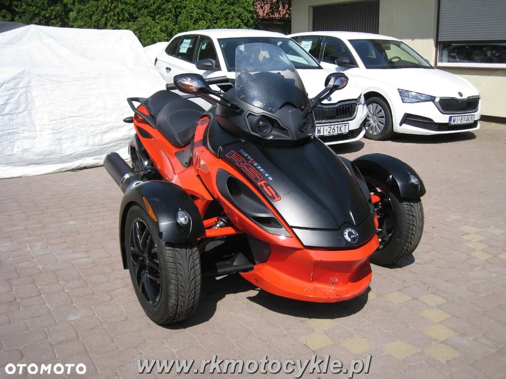 Can-Am Spyder - 1
