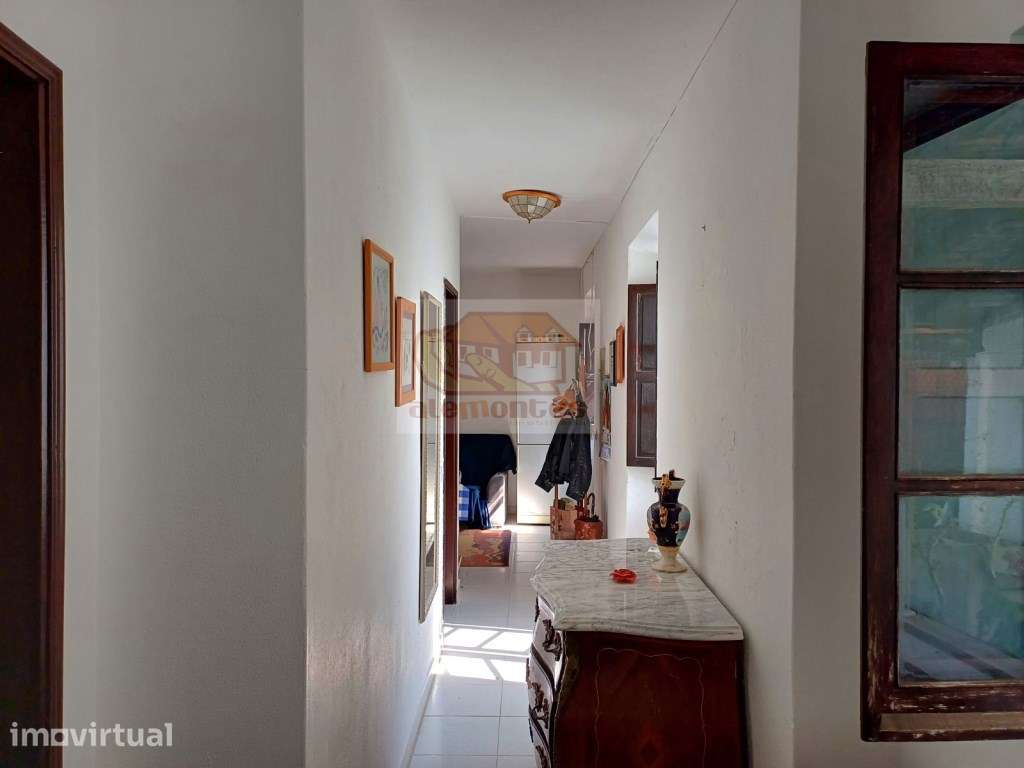 Moradia antiga para renovar - centro - Grande imagem: 4/13