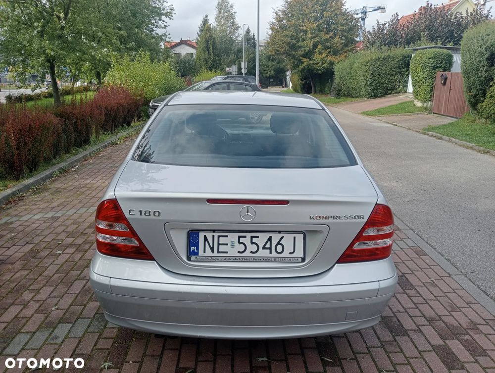 Mercedes-Benz Klasa C 180 Kompressor Classic - 14