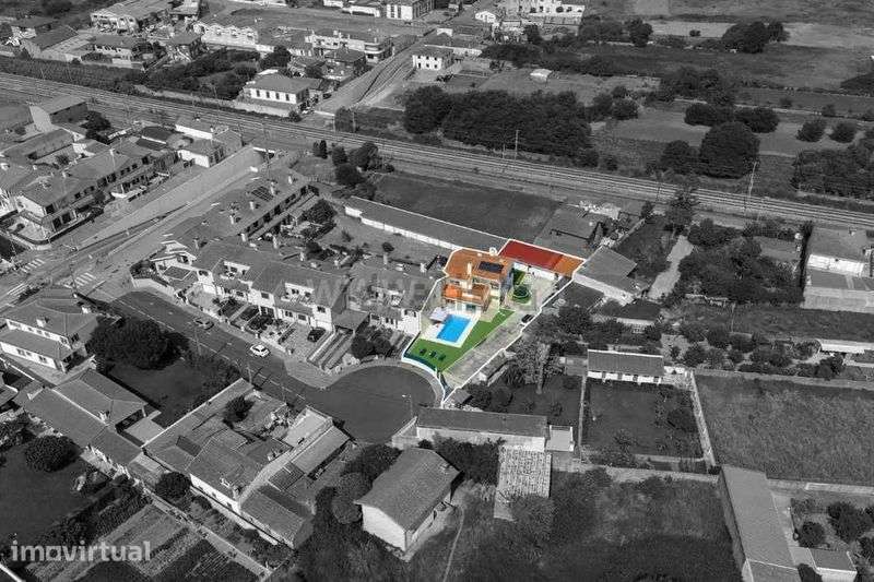 Moradia Independente (2+1 pisos) T4 com Piscina + 2ª casa (anexos) - Grande imagem: 3/12