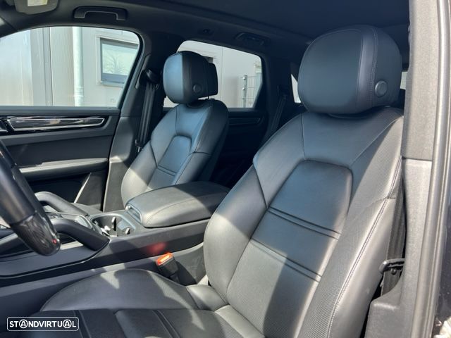 Porsche Cayenne E-Hybrid - 18