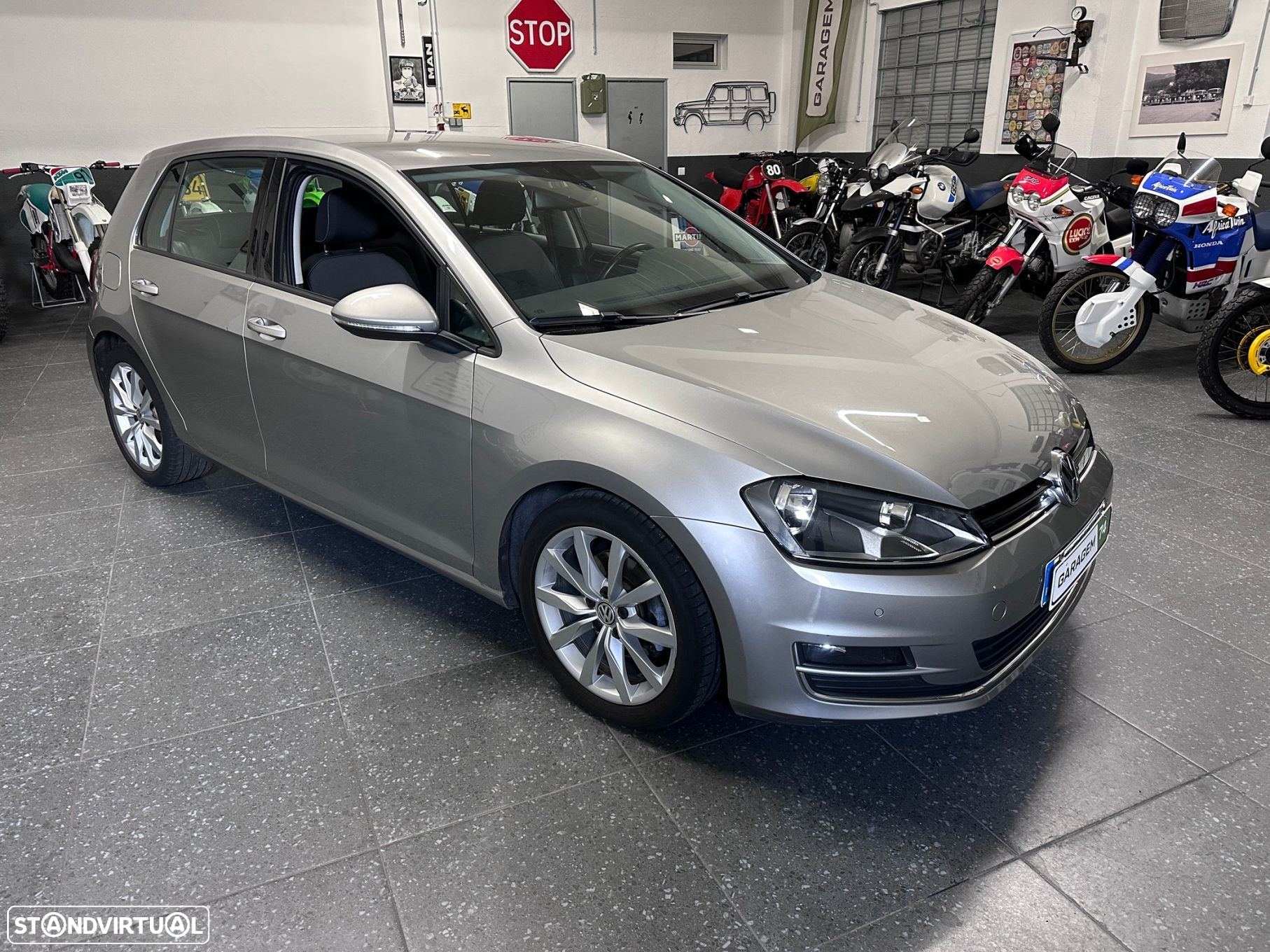 VW Golf 1.6 TDi Highline - 24