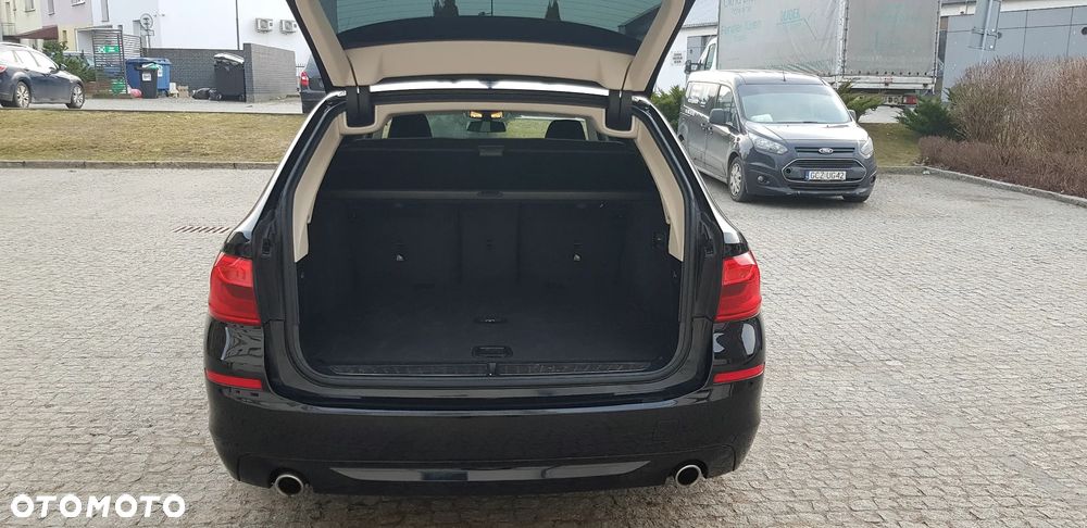 BMW Seria 5 520d M Sport Edition - 12