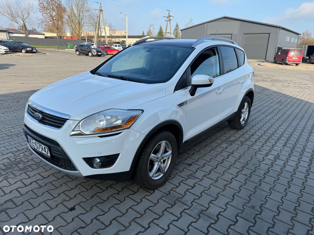 Ford Kuga 2.0 TDCi 2x4 Titanium - 12