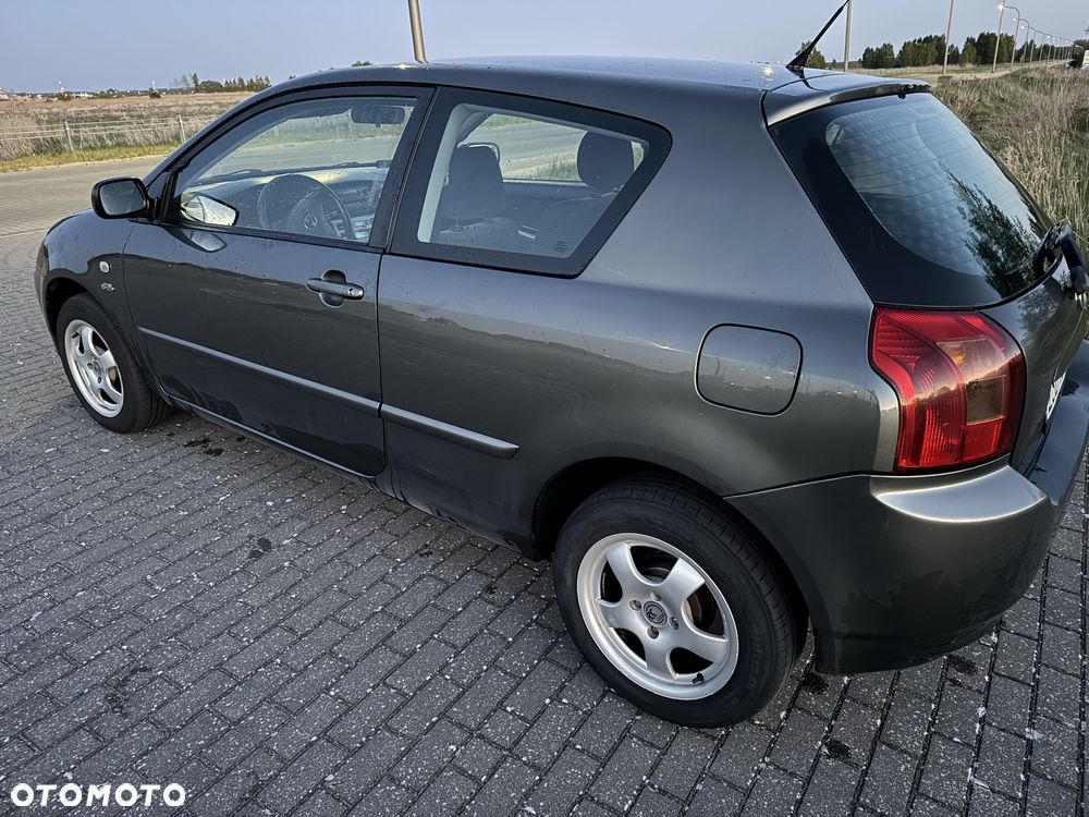 Toyota Corolla - 5