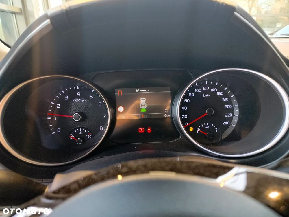 Kia XCeed ver-1-5-t--gdi-m-dct - 12