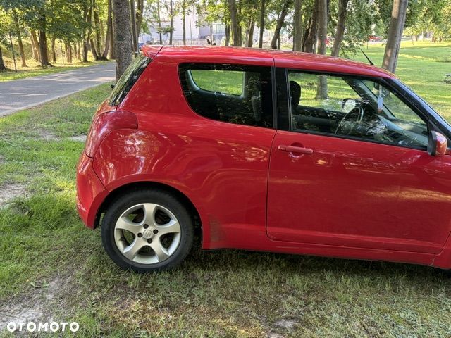 Suzuki Swift 1.3 Sakura - 8