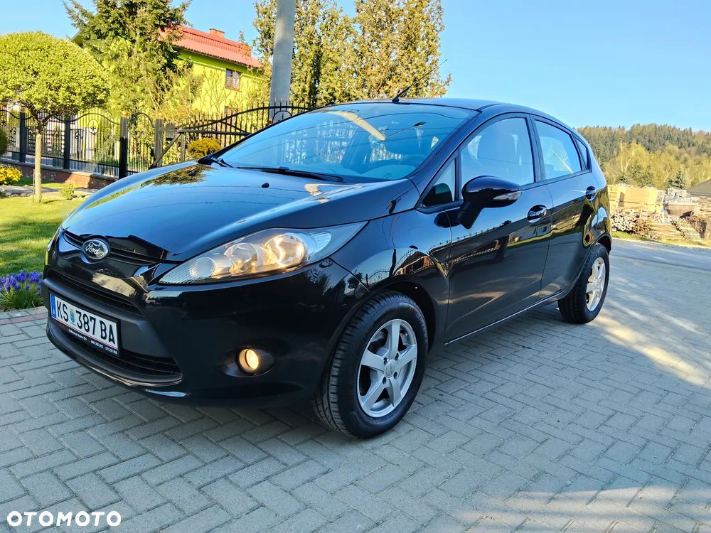 Ford Fiesta 1.25 Ambiente - 2