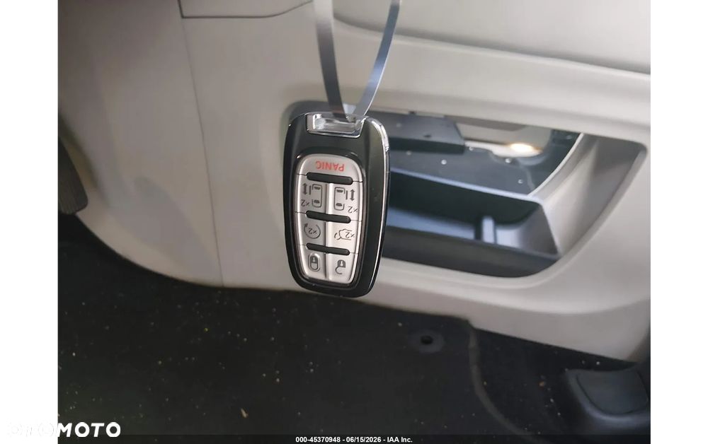 Chrysler Pacifica - 14