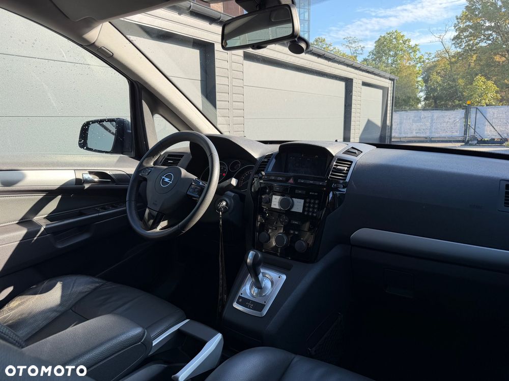 Opel Zafira - 11