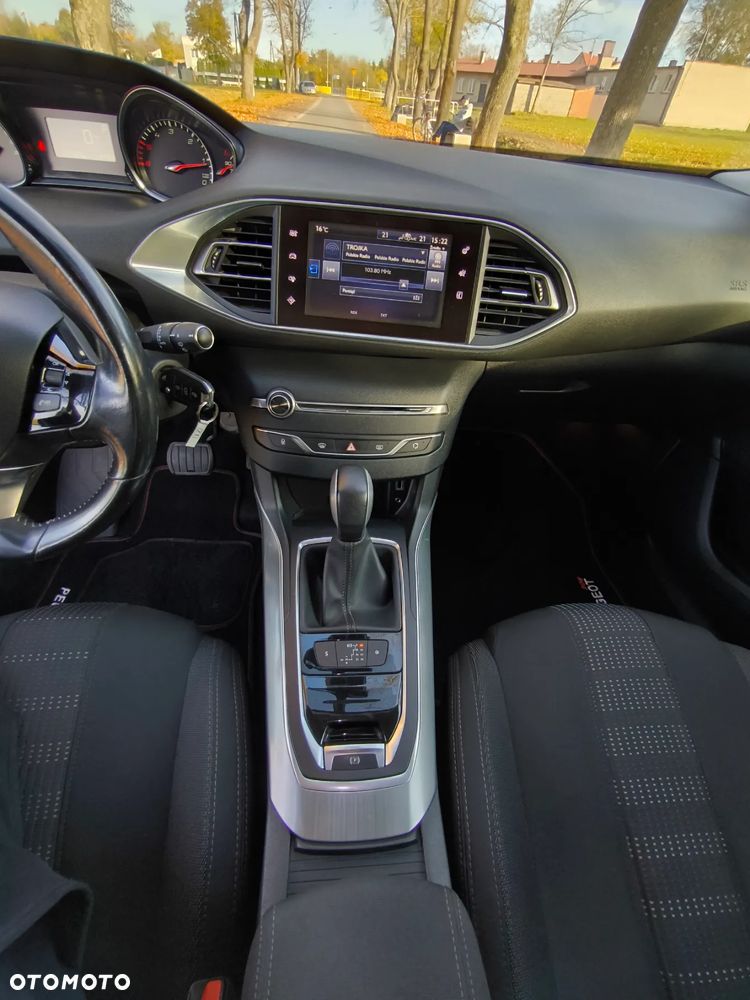 Peugeot 308 1.6 BlueHDi Allure S&S EAT6 - 12