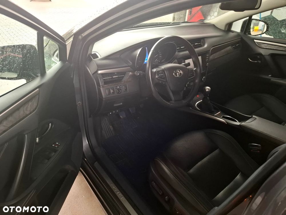 Toyota Avensis 1.8 Prestige - 10