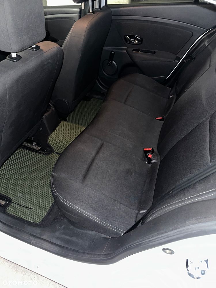 Renault Fluence - 12