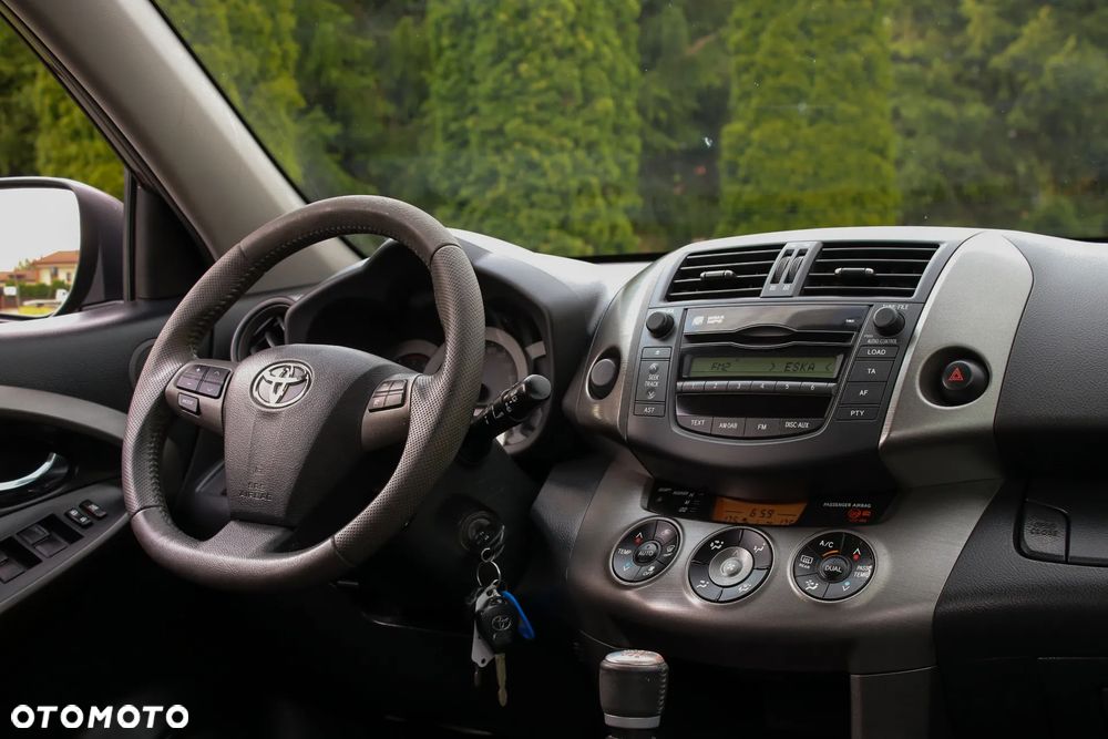 Toyota RAV4 2.0 4x2 Sol - 34