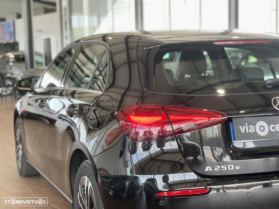 Mercedes-Benz A 250 e - 7