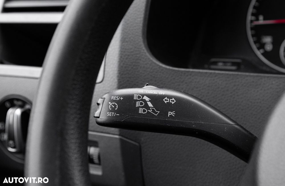 Volkswagen Caravelle - 19