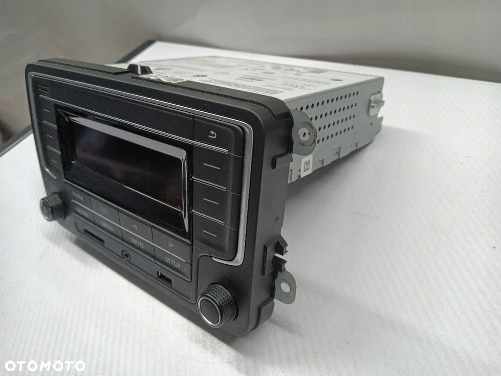 RADIO SAMOCHODOWE VW 6C35869B - 4