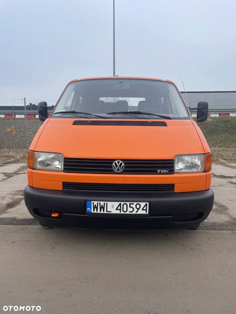 Volkswagen Transporter - 2