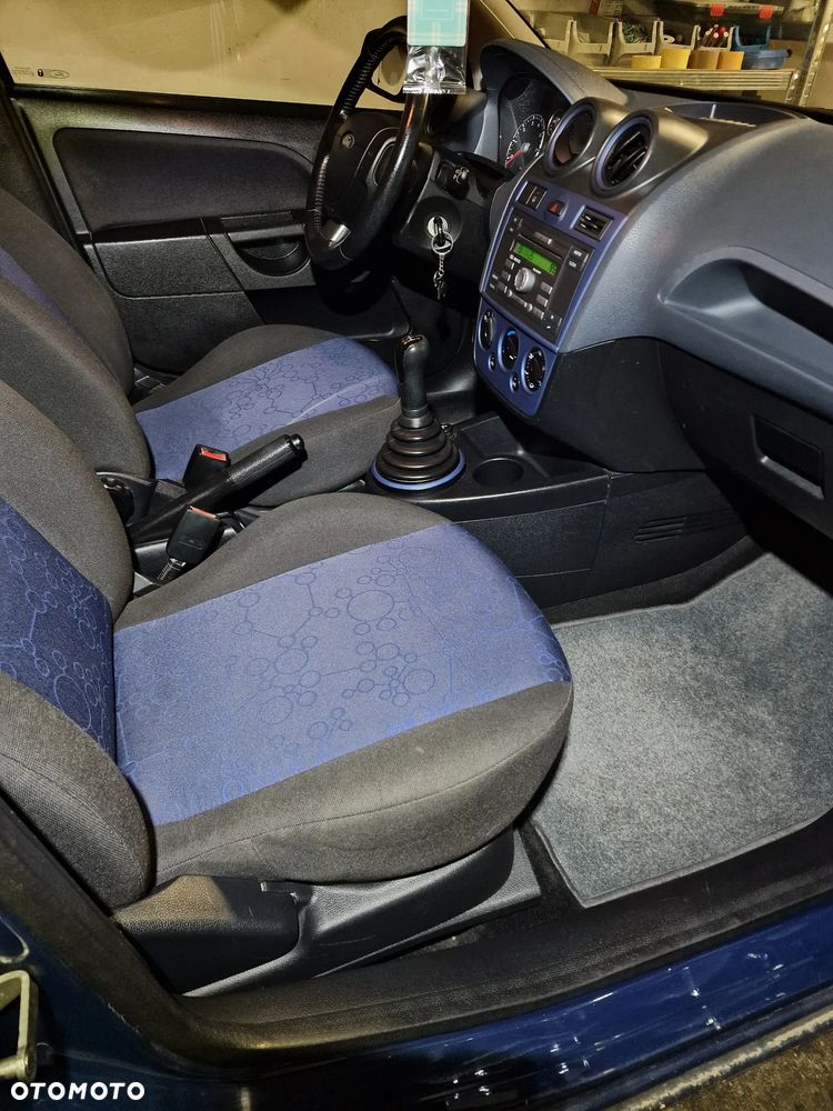 Ford Fiesta 1.3 - 11