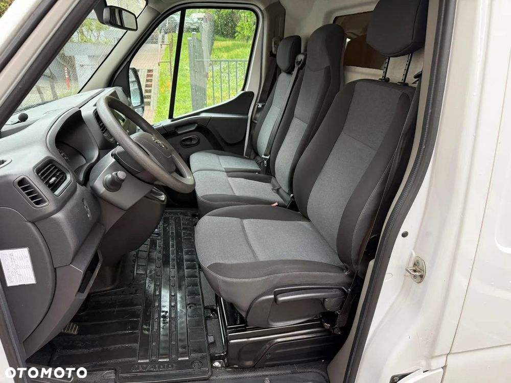 Nissan NV400 - 12