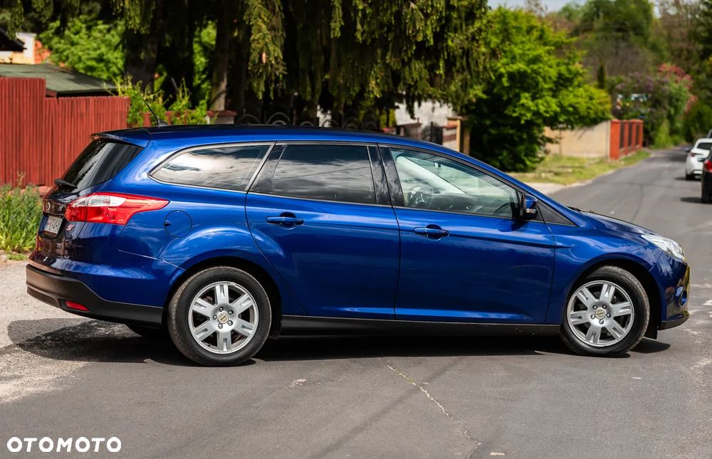 Ford Focus SW - 18