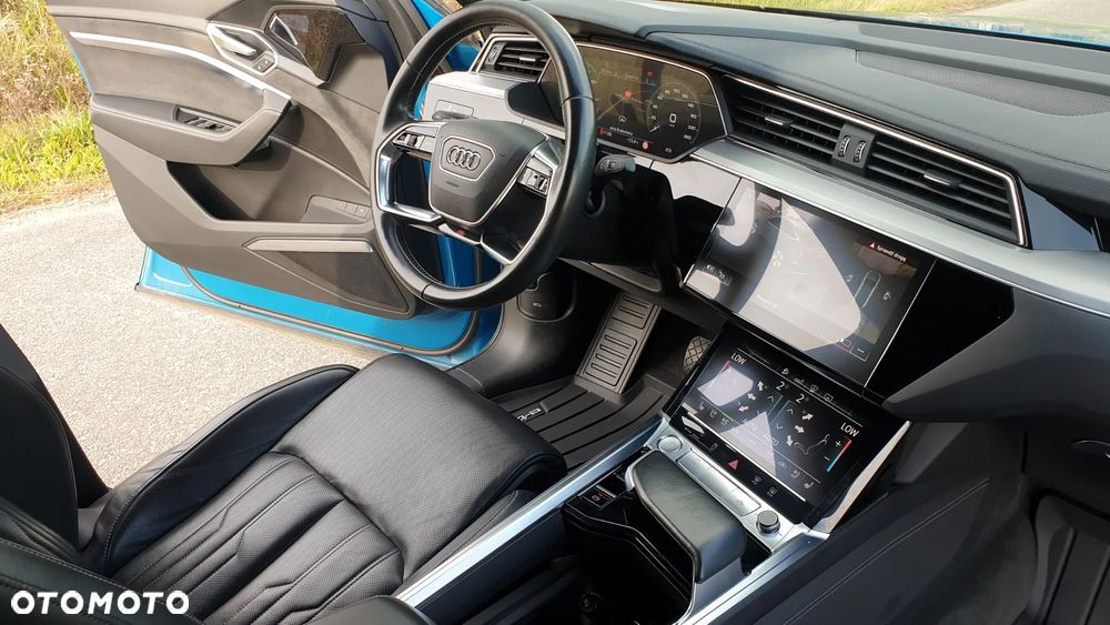 Audi e-tron 55 quattro S line - 28
