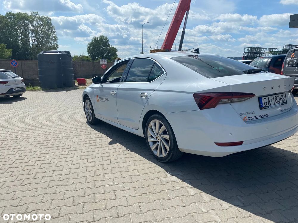 Skoda Octavia 2.0 TDI SCR Style DSG - 9